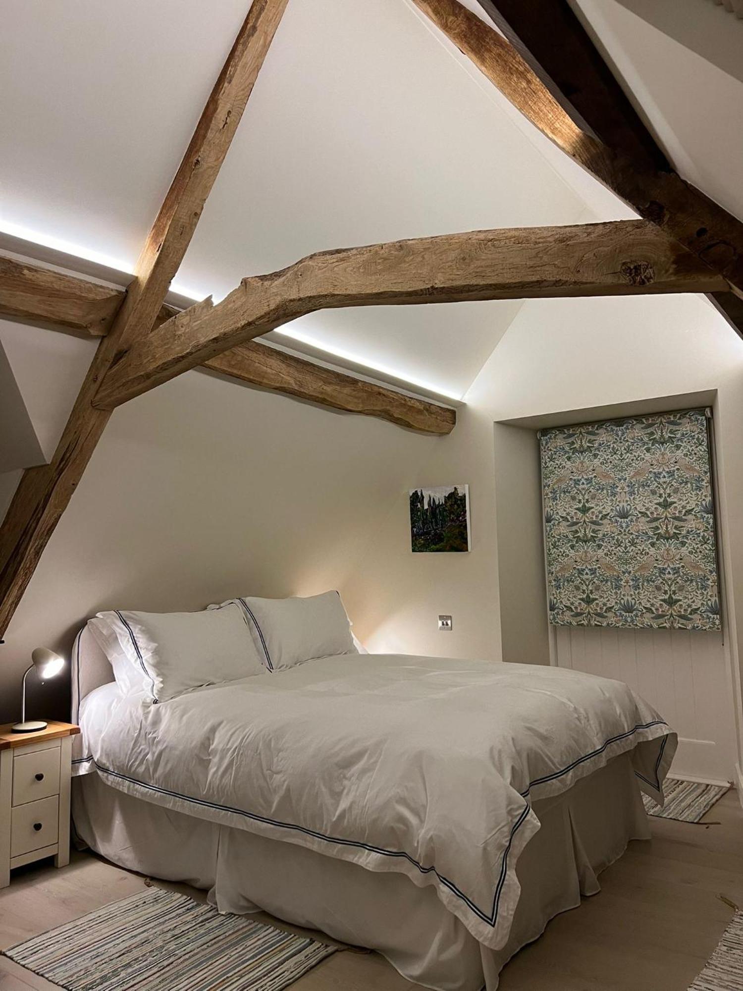 Idyllic Secluded Hideaway With Countryside Views On The Edge Of The Cotswolds Villa Hailey ภายนอก รูปภาพ